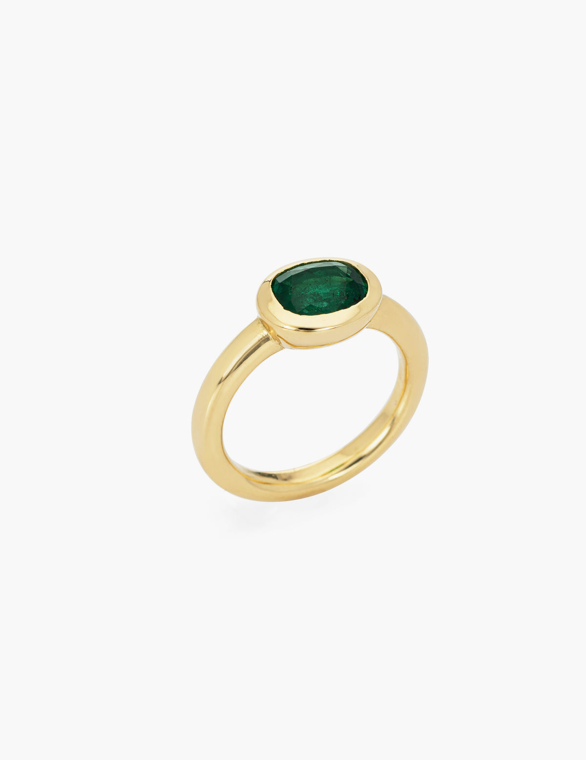 18k Oval Emerald Ring
