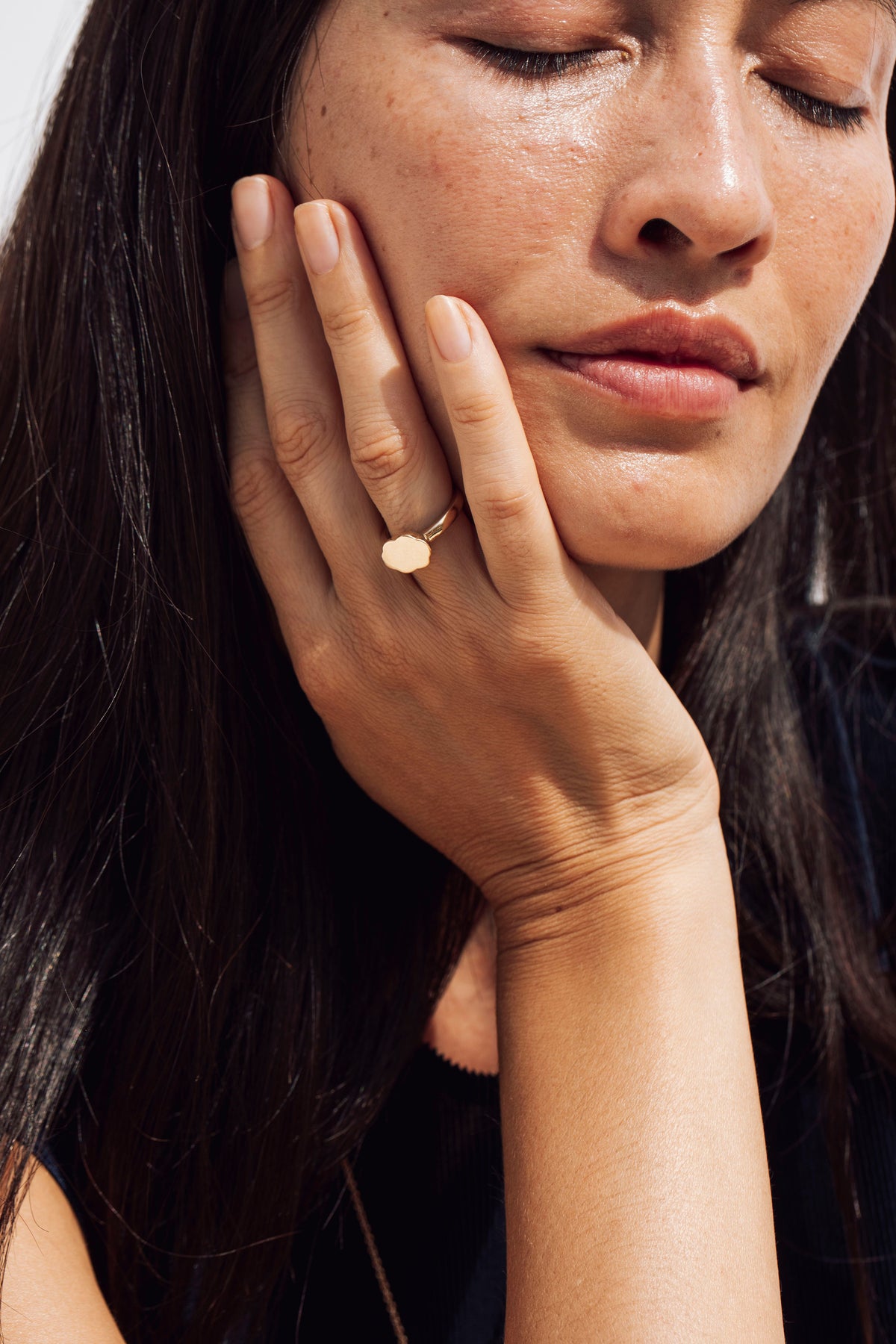 Petite Scallop Signet Ring