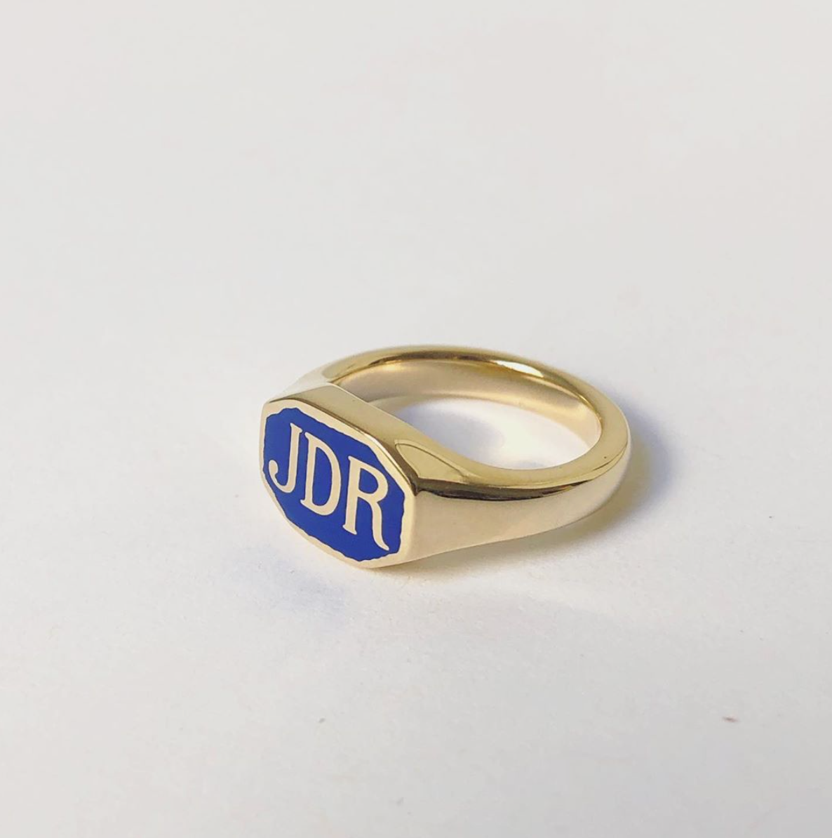 Cartier mens 2025 signet rings