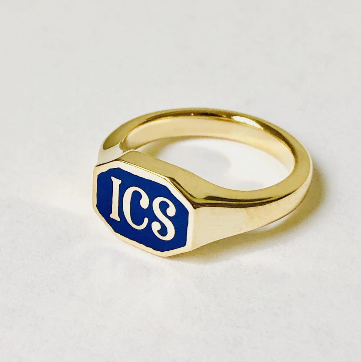 Gold signet 2025 ring custom